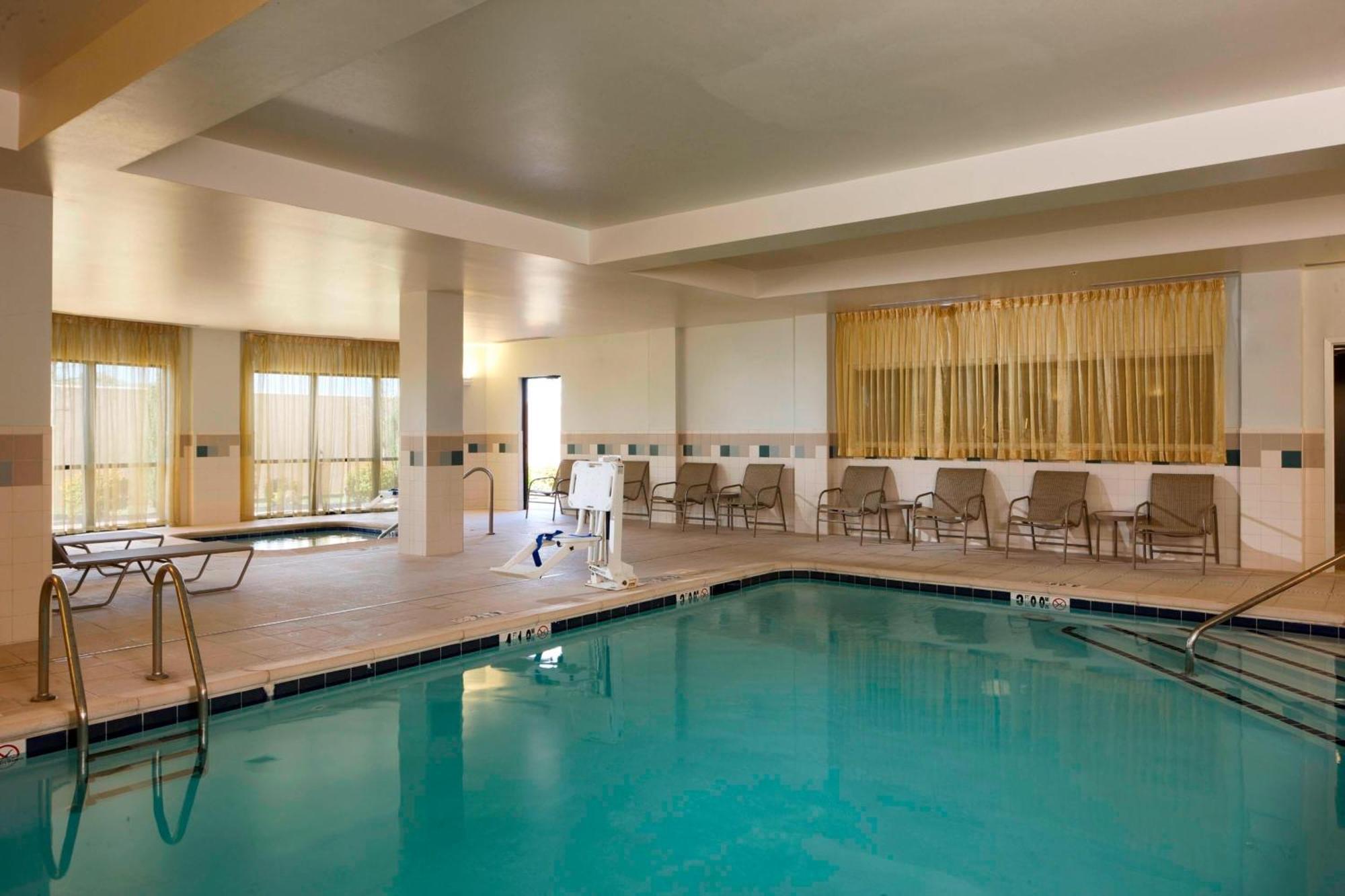 Hotel Courtyard By Marriott Jackson Esterno foto